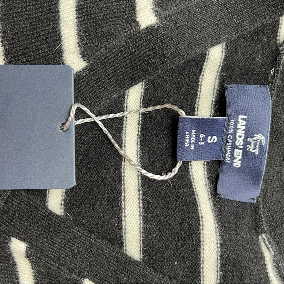 NWT CASHMERE Lands' End women Black and White V-Neck Sweater - Picture 7 of 8